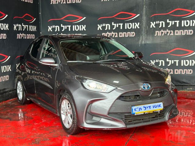 טויוטה יאריס