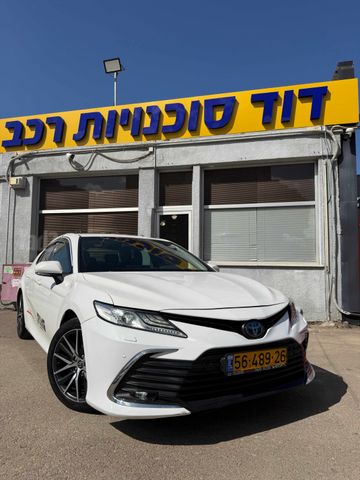 טויוטה קאמרי