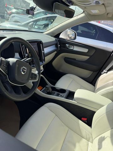 וולוו XC40