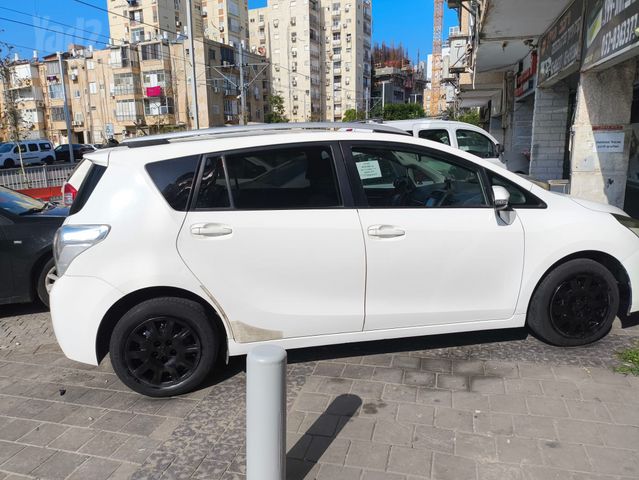 יונדאי אקסנט i25