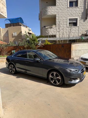 אאודי A4