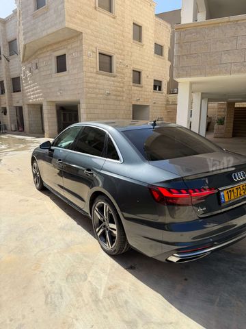 מודעת רכב אאודי A4