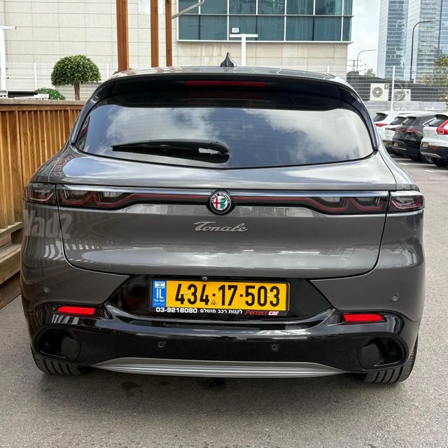 אלפא רומיאו טונלה