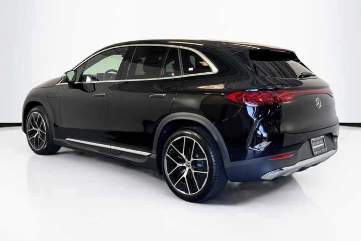 מרצדס-בנץ EQE SUV