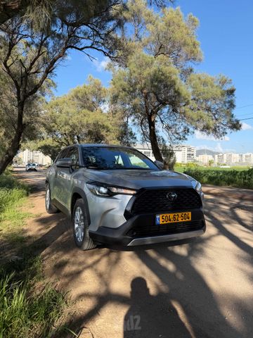 מודעת רכב טויוטה קורולה קרוס