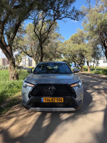 טויוטה קורולה קרוס