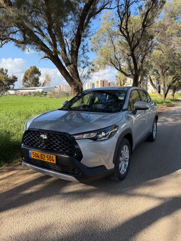 טויוטה קורולה קרוס