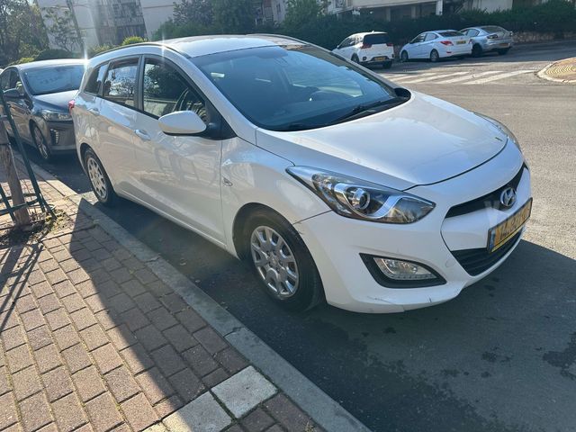 יונדאי i30