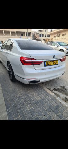 מודעת רכב ב מ וו סדרה 7