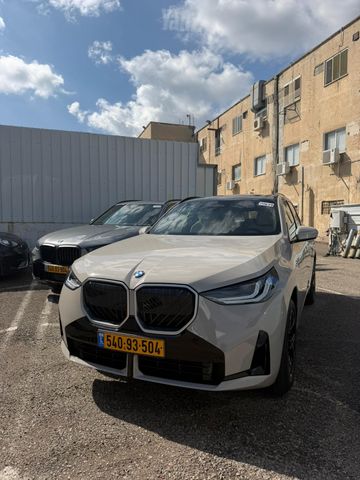 ב מ וו X3