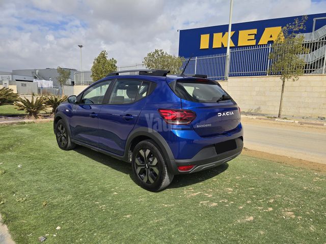 דאצ'יה סנדרו Stepway
