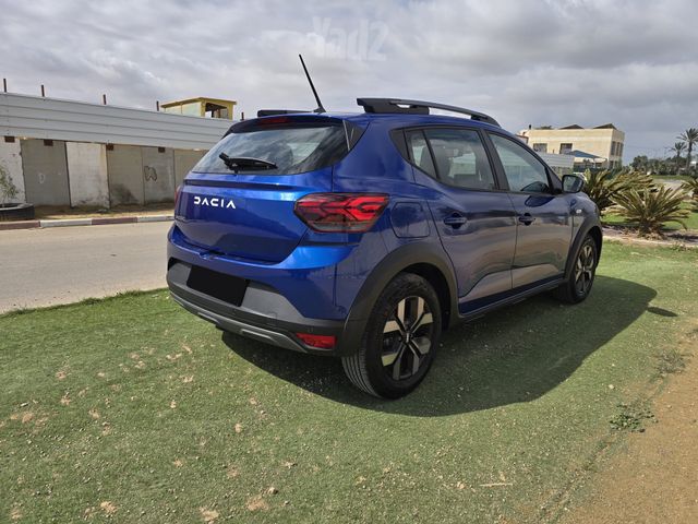 דאצ'יה סנדרו Stepway