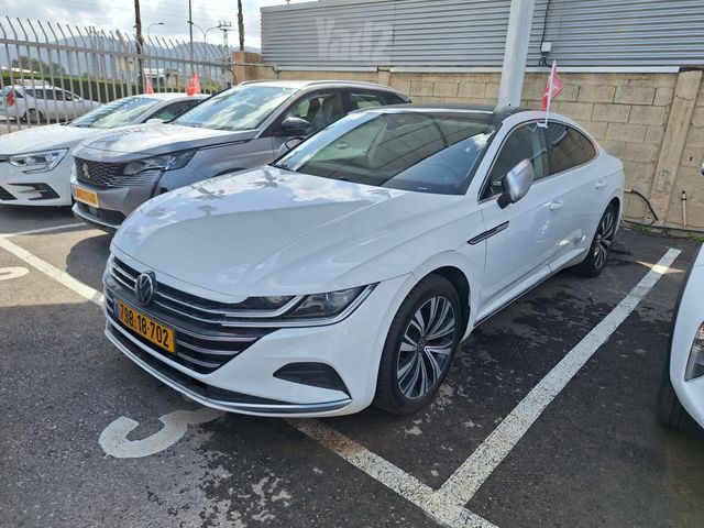 מודעת רכב פולקסווגן ארטאון