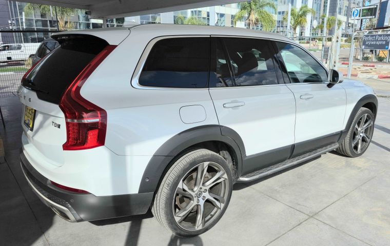 וולוו XC90