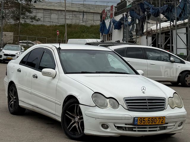מודעת רכב מרצדס-בנץ C-class
