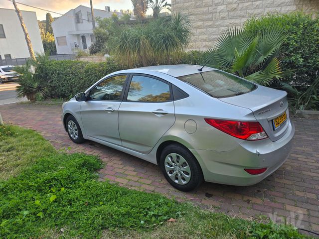 יונדאי אקסנט i25