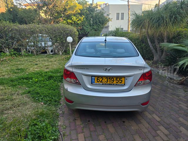 יונדאי אקסנט i25