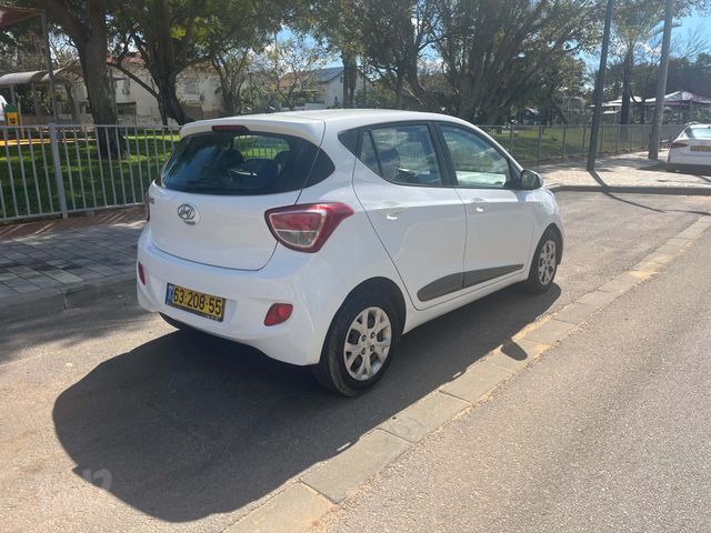 יונדאי i10