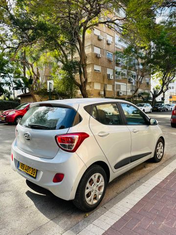יונדאי i10
