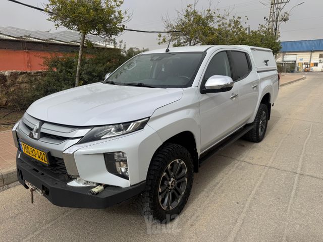 מיצובישי טרייטון / L200