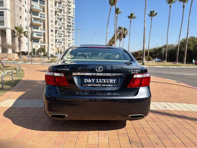 לקסוס LS