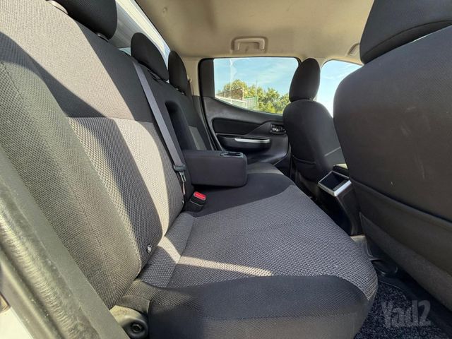 מיצובישי טרייטון / L200