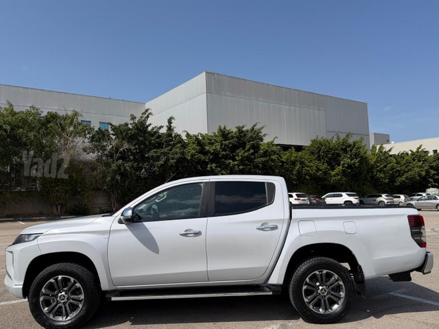 מיצובישי טרייטון / L200