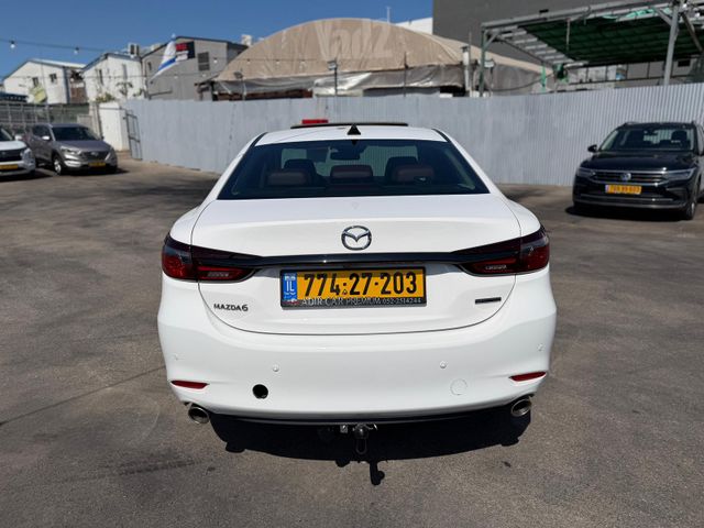 מאזדה 6