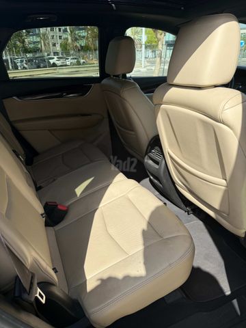 קאדילק XT5