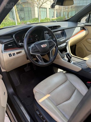 קאדילק XT5