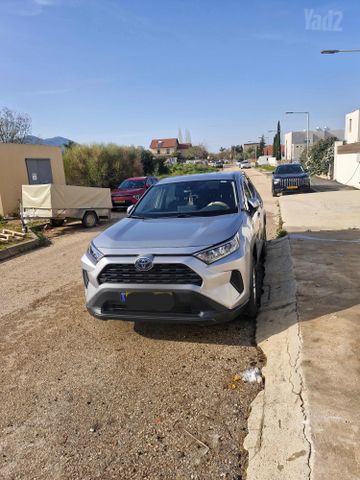 טויוטה RAV4