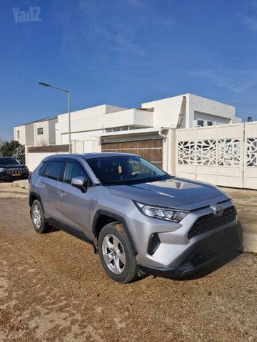 טויוטה RAV4