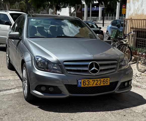 מודעת רכב מרצדס-בנץ C-class