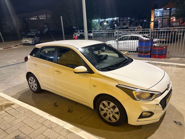 יונדאי i20