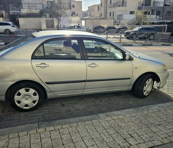 טויוטה קורולה