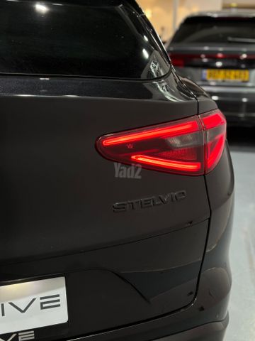 אלפא רומיאו סטלביו