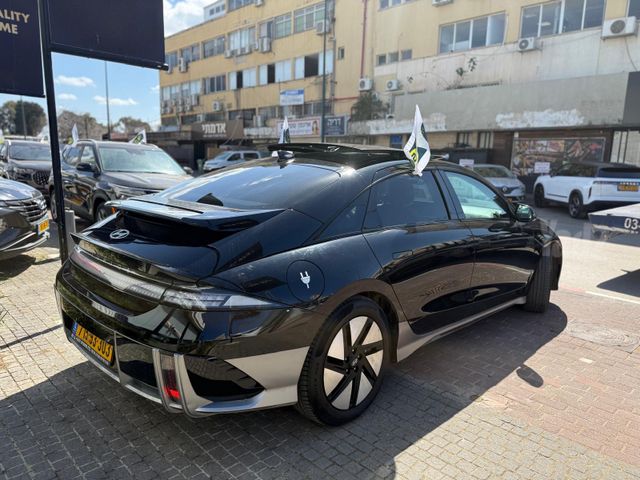 יונדאי איוניק 6
