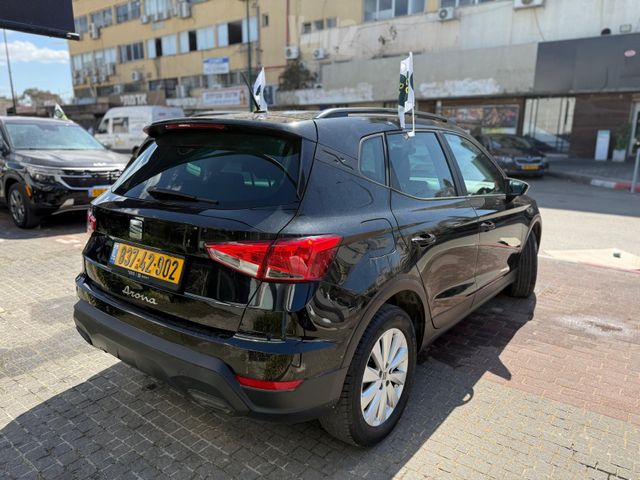 סיאט ארונה