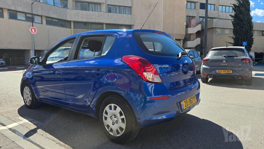 יונדאי i20