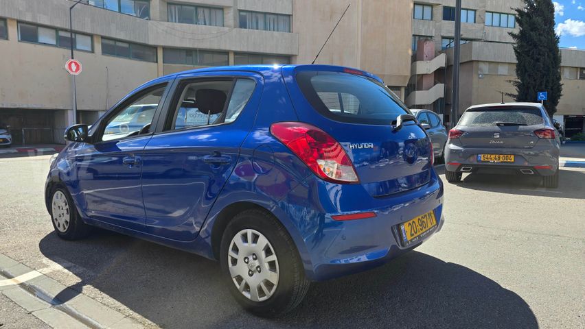 יונדאי i20