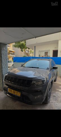 מודעת רכב ג'יפ קומפאס