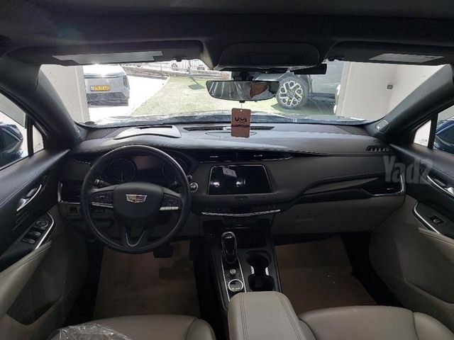 קאדילק XT4