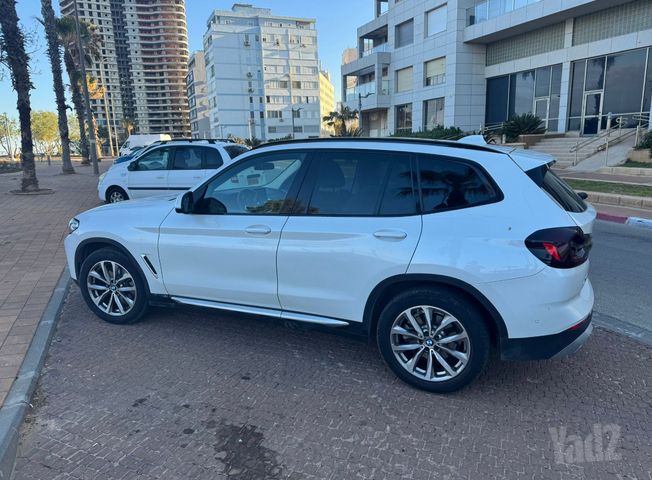 ב מ וו X3