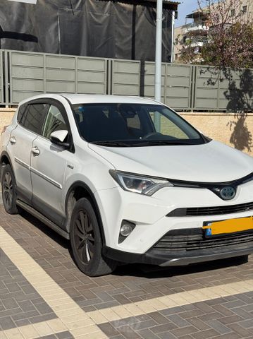 מודעת רכב טויוטה RAV4