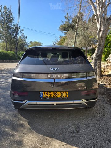 יונדאי איוניק 5