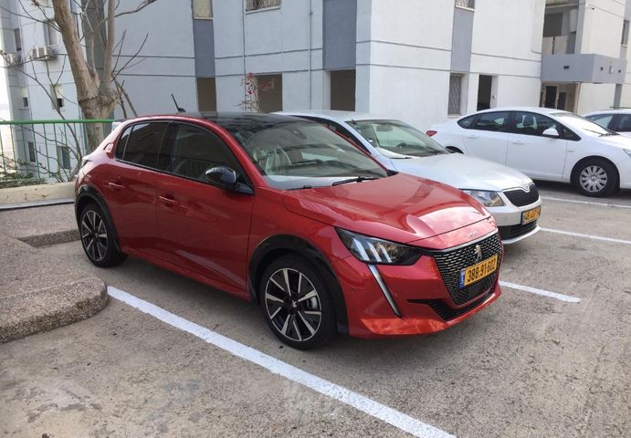 מודעת רכב פיג'ו 208