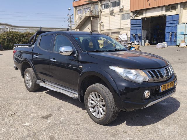 מיצובישי טרייטון / L200