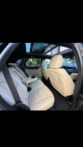 קאדילק XT5