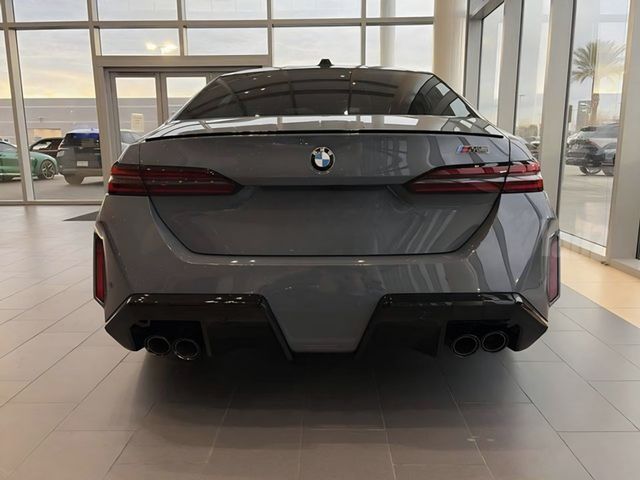ב מ וו M5