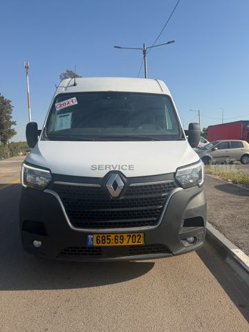 רנו מאסטר